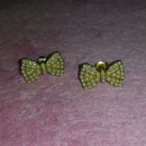 Gold with mini pearl bow stud earrings